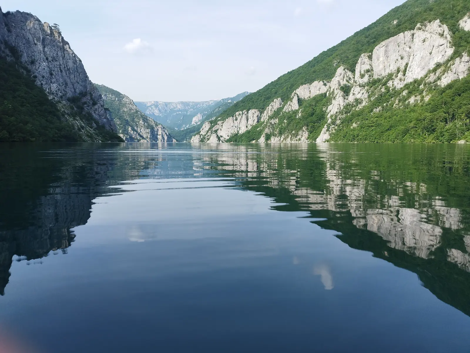 Фотография предложения «На сап-бордах по морю, озёрам и рекам — из Будвы или другого города»